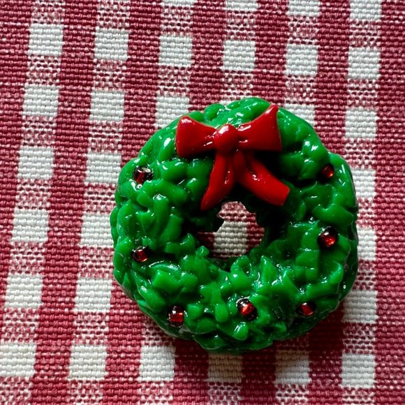 SALE! Holiday Wreath EARRINGS + PIN Set - Picture 2 of 4